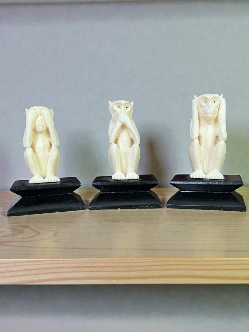 Three Wise Monkeys Figurine Set - Ivory on Black Bases